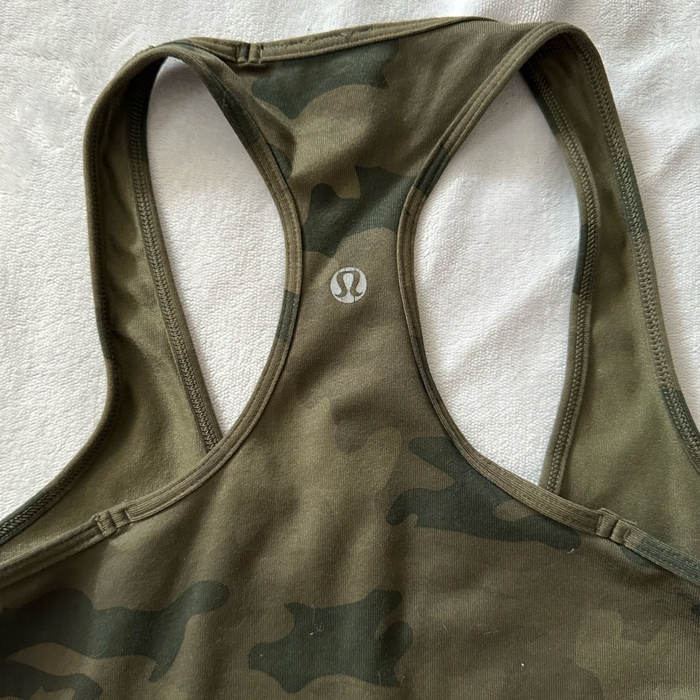 Lululemon tank top - Picture 3 of 3
